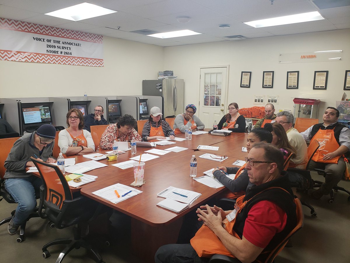 jenns2614's tweet photo. SM Jim empowering our Leaders & discussing the importance of Building a Diverse Pipeline. #HDtraining #NEProud @DepotReading @Mike_Attar @rodick_annette @JasonArigoni https://t.co/zU9QemIyaH