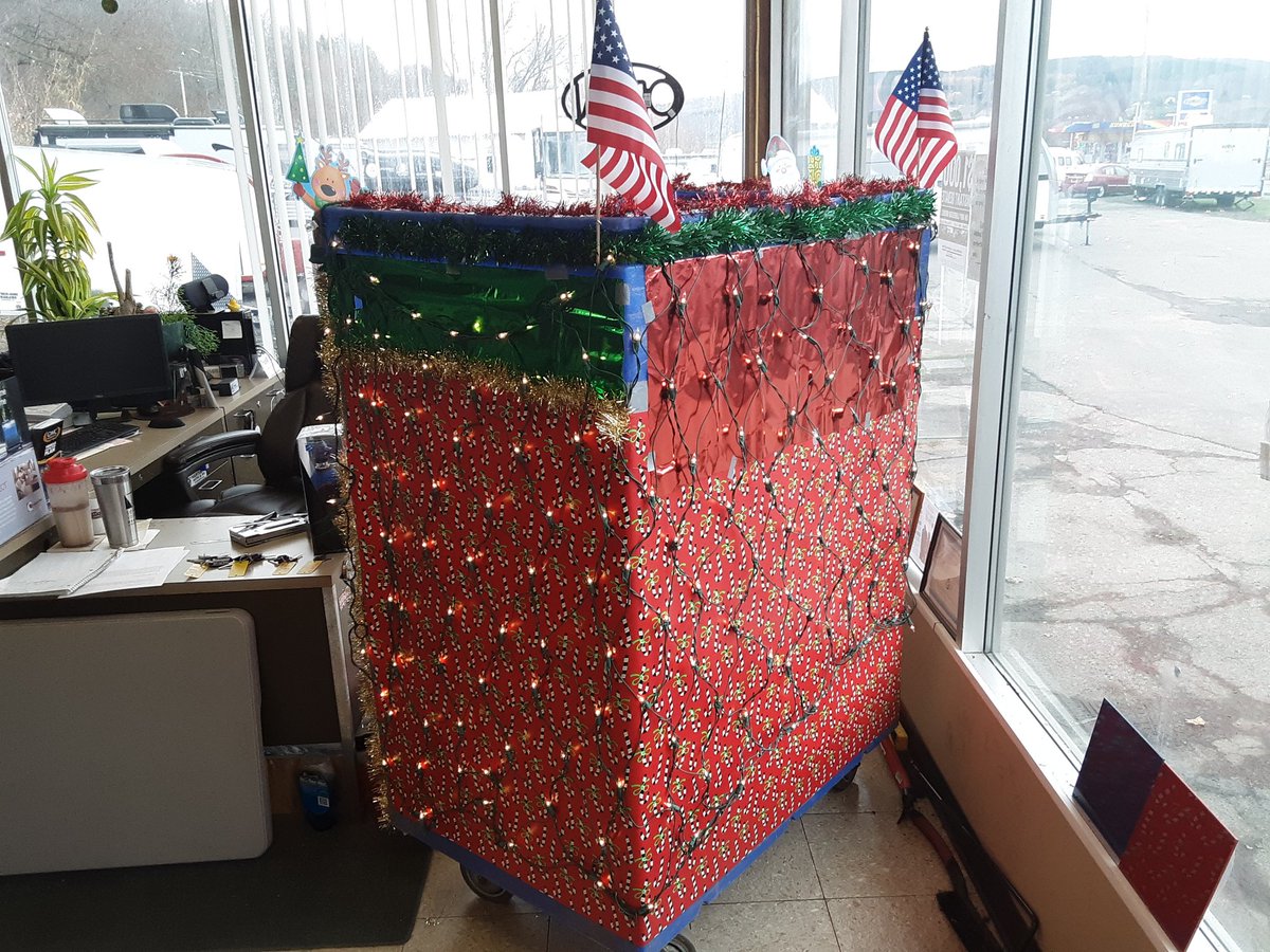 XtremeLifestylz's tweet photo. *Toys for tots sleigh and goodies*

#medalmonday #mondaymotivation #motivationmonday #pathfinderrucktraining #jtmruckclub #goruck #fitfam #fitspo #fitspiration #fitness #training #ruckingred #ruckingchallenge #discipline #motivation #dedication #toysfortots #charity #christmas https://t.co/DDeQifGpgt