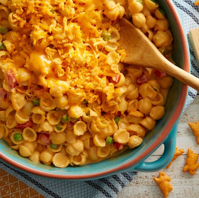 annieshomegrown's tweet photo. PSST... This real cheese goodness is your reward for making it through the hardest day of the week: https://t.co/VL1MaCPFlZ #MixInMonday https://t.co/qTyT2Vlrvi