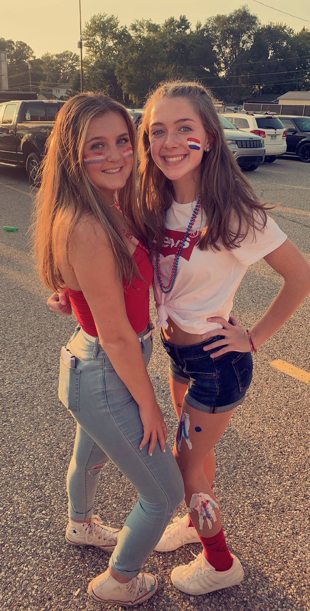 gracemohrbach's tweet photo. happy 17th to my first friend 🤧
love you sm and hope you’re day has been wonderful! 💕💕🥰 https://t.co/jFBHfwyN8s