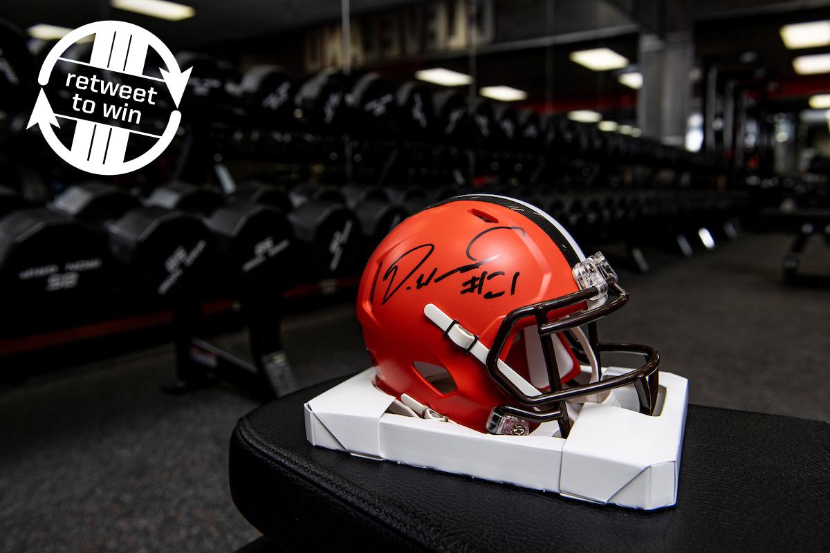 Browns's tweet photo. 🌴 RT for a chance to win this signed @denzelward mini helmet! 🌴 

Rules: https://t.co/VL0Qwbhbvf

#ProBowlVote https://t.co/LCrHvsZVBj