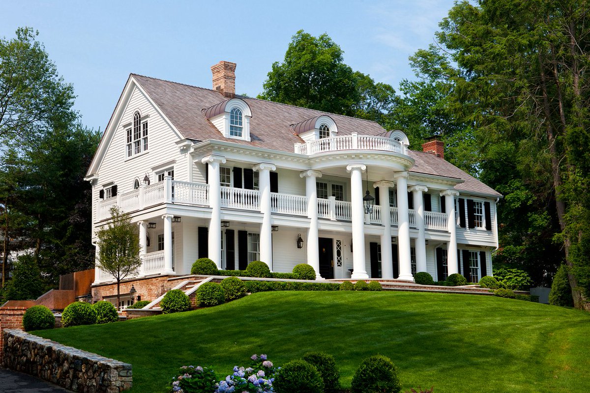 1800Columns's tweet photo. This residence in #NewCanaan was remodeled by James Schettino Architects, Jennifer Anderson Designs, and Fox Hill Builders. The new front façade prominently features eight of Chadsworth’s 16’ Polystone® fiberglass columns.
#Chadsworth #1800Columns #TheColumnGuy #Columns https://t.co/sdEvEMESWz
