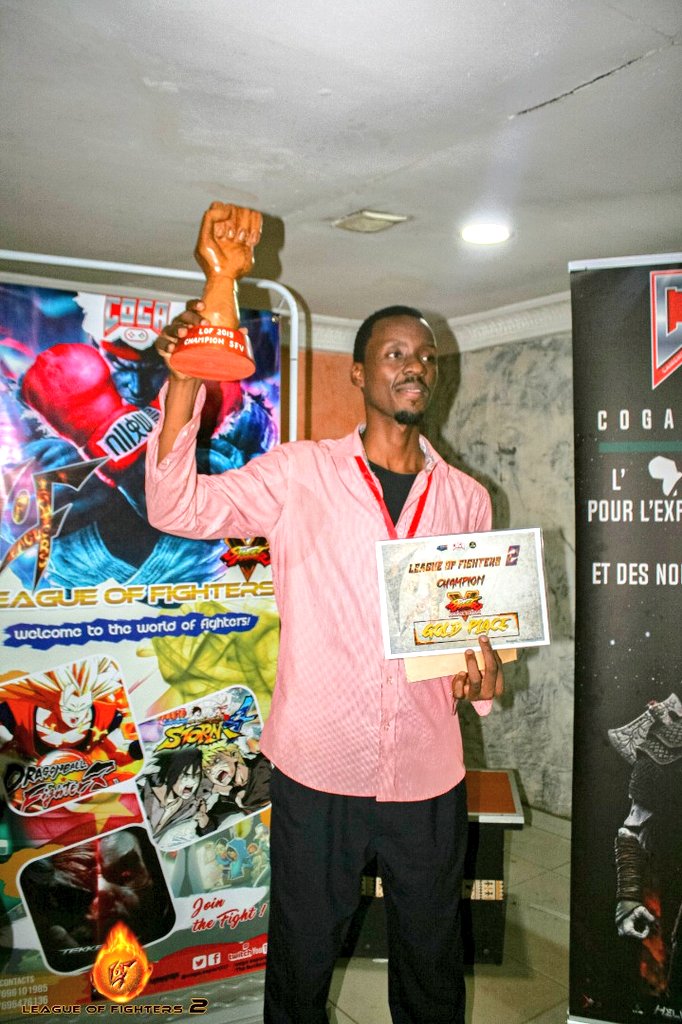 CogaEsport237's tweet photo. [LOF 2nd Edition Results]

And your LOF 2019 Street Fighter V Arcade Edition Winner is... 
#DORMAMMU 🥇🏆
Congratulations!!
🎮🥊🥋🖥️🎧🕹️🇨🇲💯

#FGC #LOF2019 #COGA https://t.co/6u1CBzLS5K