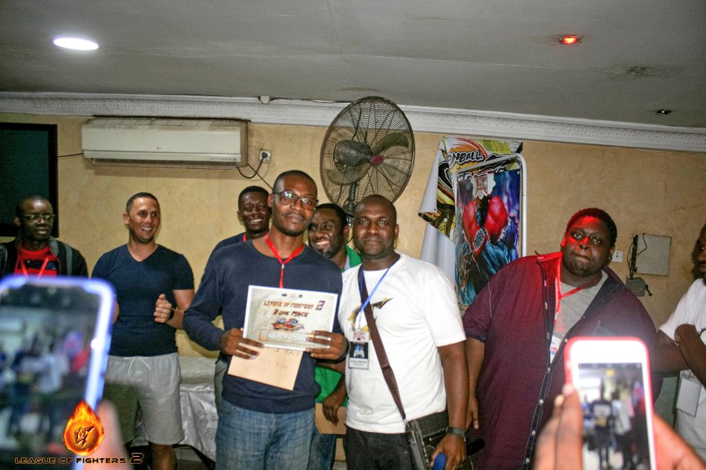 CogaEsport237's tweet photo. [LOF 2nd Edition Results]

And your LOF 2019 TEKKEN 7 Winner is... 
#CESAR 🥇🏆
Congratulations!!
🎮🥊🥋🖥️🕹️🇨🇲💯

#FGC #LOF2019 #COGA https://t.co/vhis46OLA9