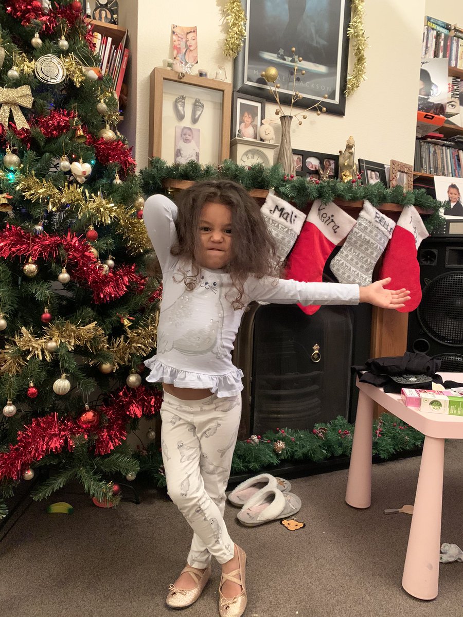kishanthamj's tweet photo. ❤️ it’s all for L.O.V.E. #NewGeneration #MichaelJackson #MjUnbreakable @michaeljackson @princemjjjaxon @tjjackson @tajjackson3 @ParisJackson https://t.co/aGwqyZAYJ4