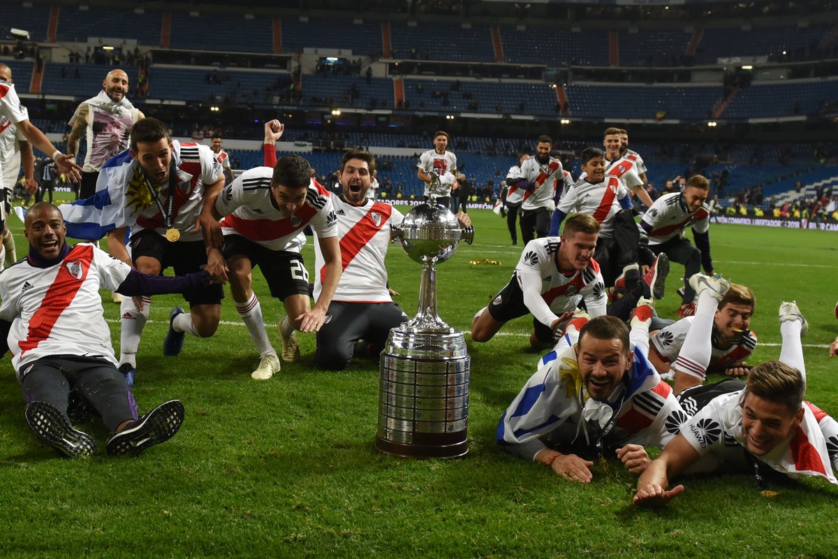 RiverPlate's tweet photo. Simplemente, el Más Grande de la Historia. 

#LaCopaEterna 🏆 https://t.co/PRwfkXN8tY