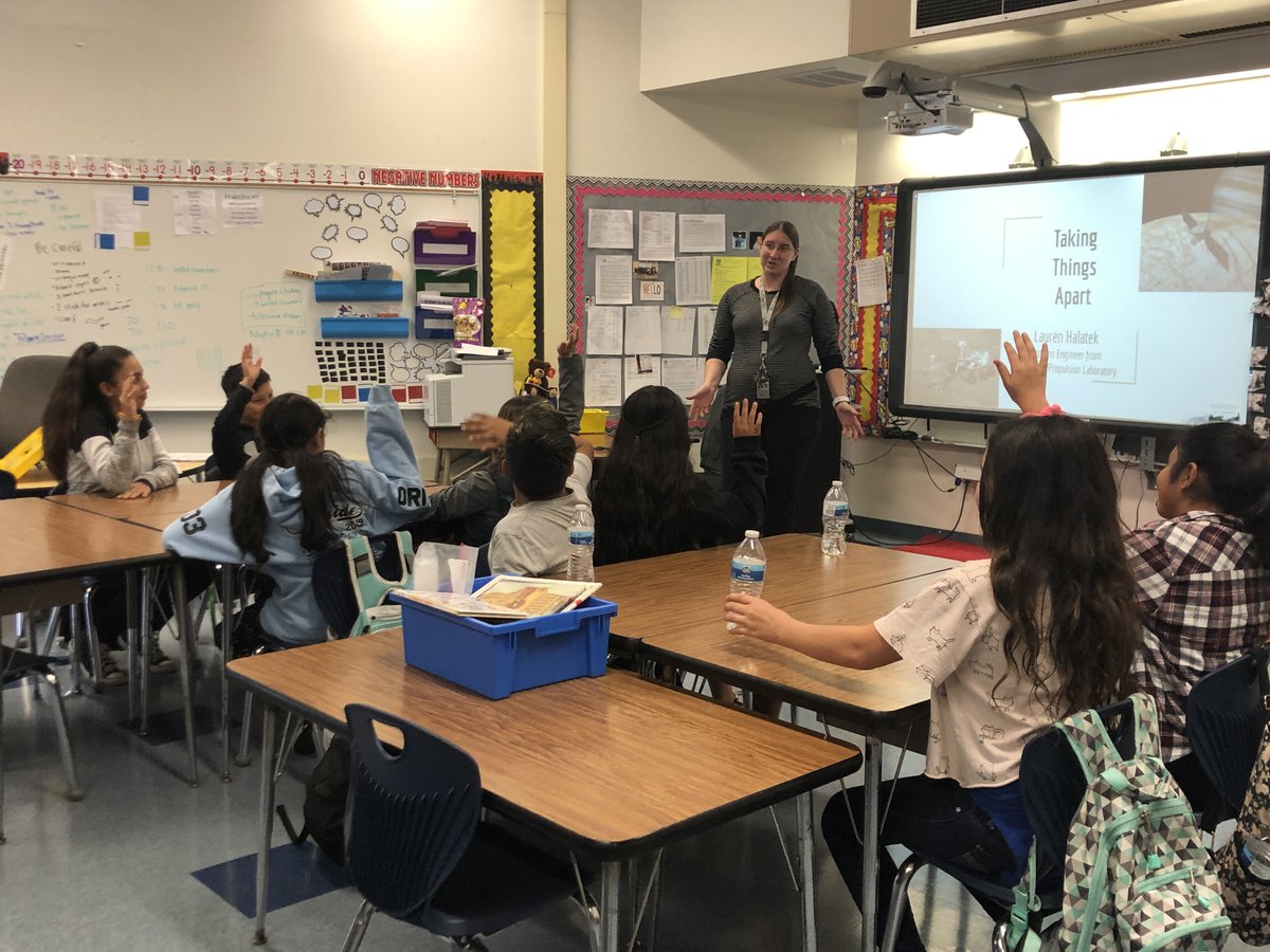 MarinaWestShark's tweet photo. A wonderful learning experience for our Ss! Thank you, @NASAJPL @NASAJPL_Edu ! @OxnardSD @TheSTEMDude https://t.co/I8n9lUdAat