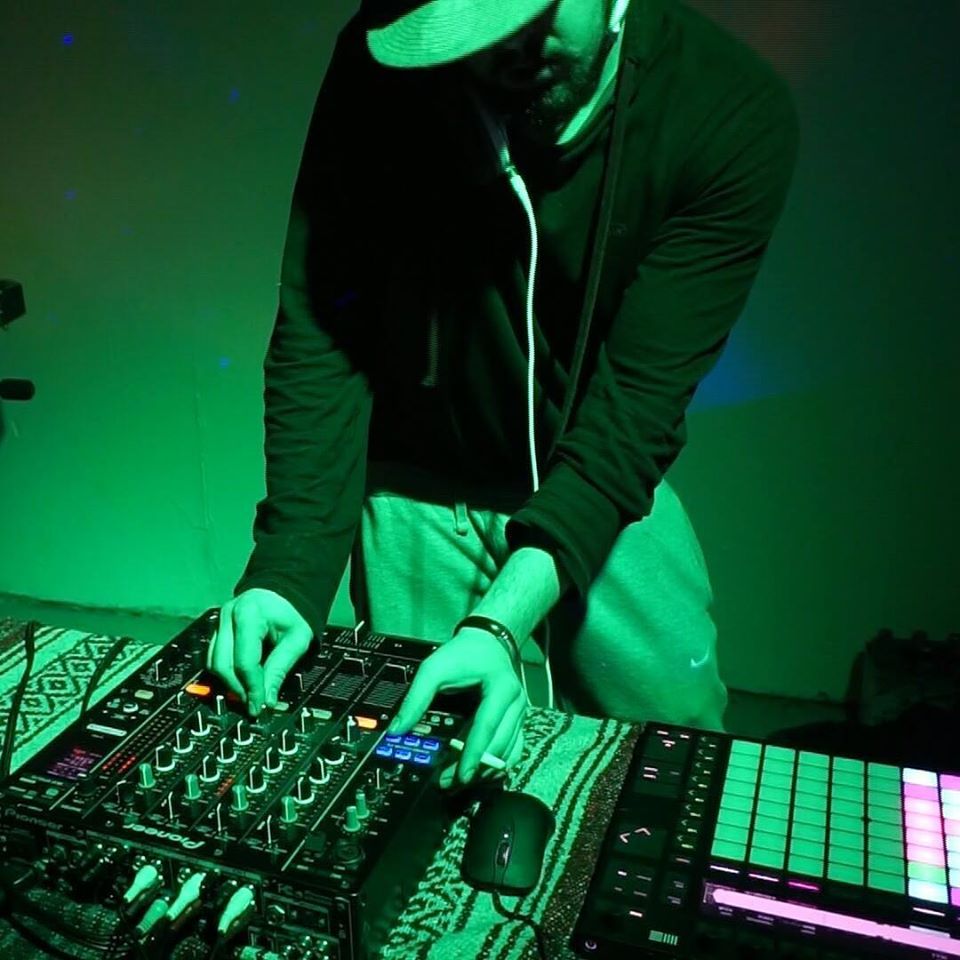 CervantesDenver's tweet photo. Get ready to shake your booty with @DetoxUnit!
Catch his show with #Mickman, #Navigatorz (#Vinja & #SortofVague) and #ThoughtProcess THIS SATURDAY, December 14th.
Tickets: https://t.co/vZTcjxSji6
Presented by @subdotmission
Supported by @InsideOutPres & @PartyGuruUS https://t.co/iJeHzu8jb1