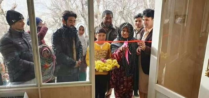 dastaanlens's tweet photo. A perfect example of immense love. 

Somewhere in Ghanche Batistan, a mother is inaugurating medical store of her son.
The best chief guest ever for the inauguration https://t.co/90nT28SXzF