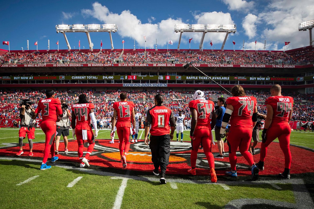 keithfthurmanjr's tweet photo. BIG shoutout again to the @Buccaneers for letting me be a part of their pre-game activities yesterday ... and wishing a speedy recovery to my guy @MikeEvans13_. #GoBucs #OneTime https://t.co/uywWZYbuHQ
