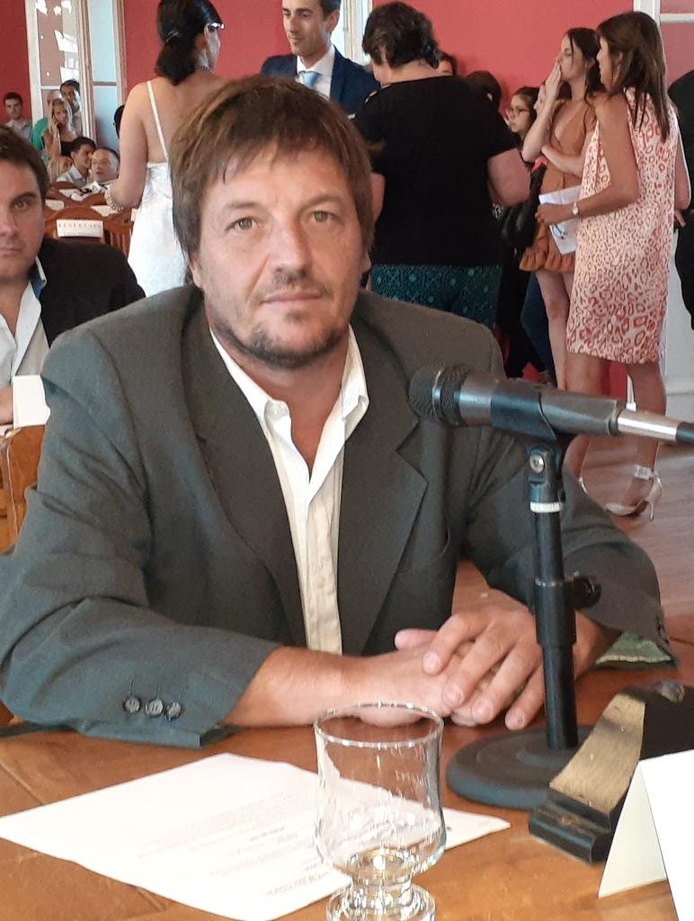 BloqueJunin's tweet photo. #Ahora en el Salón Rojo para participar de la jura de los nuevos concejales y concejalas del #HCDJunín https://t.co/KNOiC2jggt