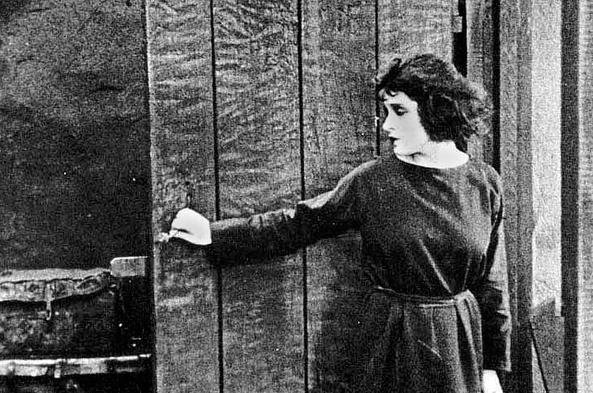 MoveInArt's tweet photo. Dal 7 dicembre 2019 al 6 gennaio 2020
Tina Modotti, Immagini dalla Galerie Bilderwelt
Palazzo delle Arti Beltrani Trani (Bt)
#MoveInArt🚶🚶 https://t.co/XQQ9uq84Vi