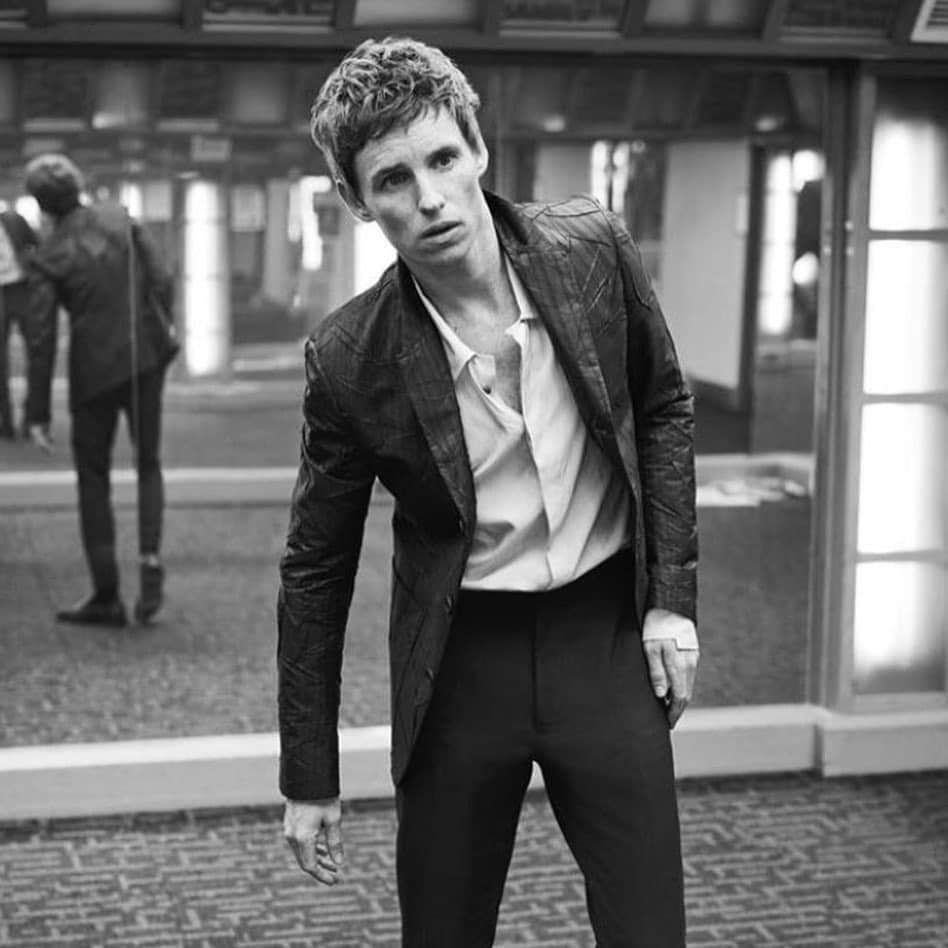 MCDV2's tweet photo. More two pics from @zoomagazine
#EddieRedmayne photographed by #RogerRich @theaeronautsmov https://t.co/XqOuvHafc8