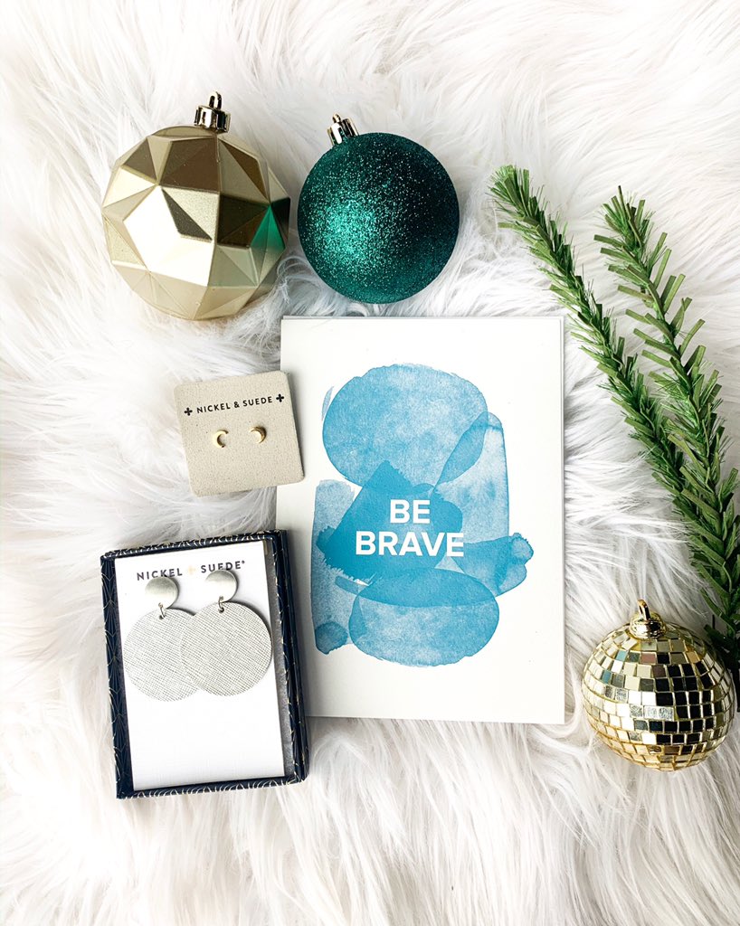 ✨ FREE GIFT WITH PURCHASE ✨ Today and tomorrow spend $75 and receive: NEW Silver Leaf Disc Statement Earring, 5x7 Be Brave Print and Gold Crescent Studs! 
nickelandsuede.com
