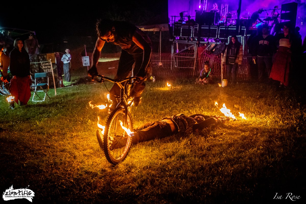 Ziontific's tweet photo. Don't try this at home... https://t.co/4QNDwq746s
#ZTFX #musicfestival #westernmass #reggaefestival #festival #liveforlivemusic #masslive #pioneervalley #westernmassmusic #cosmickarmafire #fireflow #firespinner #fireshow #firetroupe #fire #concertphotography #firephotography https://t.co/yRnUo5JKjz
