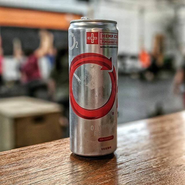Martelle's tweet photo. The new @drinko2recovery Pomegranate Guava is so GOOD!!
...
..
.
#CrossFit #mobility #wod #metcon #fitness #weightlifting #recovery #drinko2 #drinko2recovery #functionalfitness #functionalmovement #heavysquatsfixeverything #liftheavyshit #lifting https://t.co/Ni6bT9tXoa https://t.co/HwOF3U4kgN