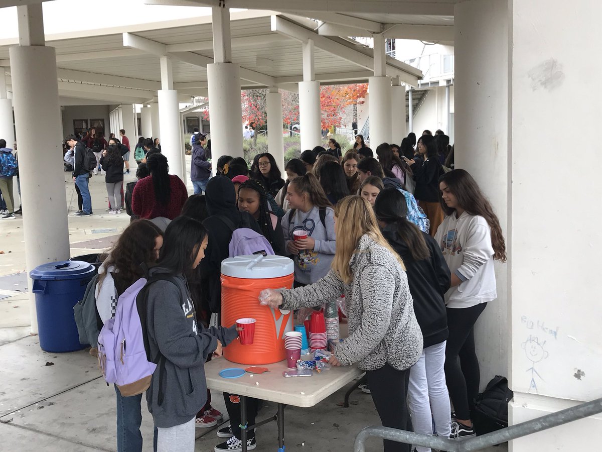 gittyupmath's tweet photo. Hot Cocoa is a big hit on Day #1 of Cal High’s Thrive Week! @calhighinfo @CHSLibrary6 @calgrizzlies https://t.co/BxFK6MAtgA