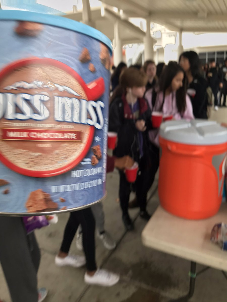 gittyupmath's tweet photo. Hot Cocoa is a big hit on Day #1 of Cal High’s Thrive Week! @calhighinfo @CHSLibrary6 @calgrizzlies https://t.co/BxFK6MAtgA