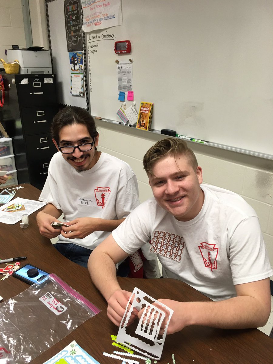 TaftNHS's tweet photo. Polar Express night at Ward Elementary was a success! #hotcocoa #nhsrepresent https://t.co/1ifhvPR4Js