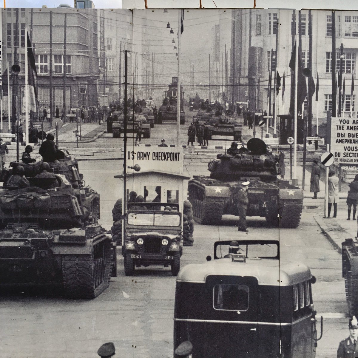 helenjerome's tweet photo. CHECKPOINT CHARLIE
Yours truly at #checkpointcharlie in #Berlin today #veryeuropean https://t.co/HYWSxfVYZE