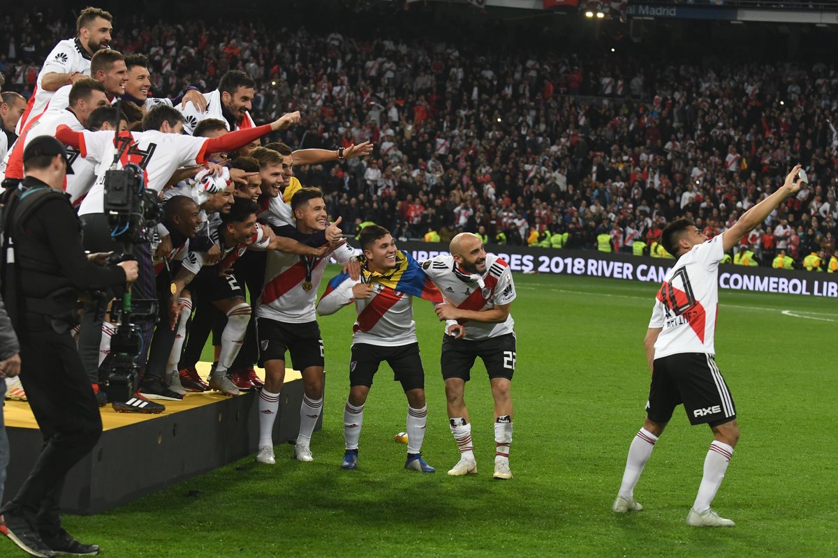 RiverPlate's tweet photo. Mirá, mirá, mirá 🤩📸 https://t.co/uCasKJoosG