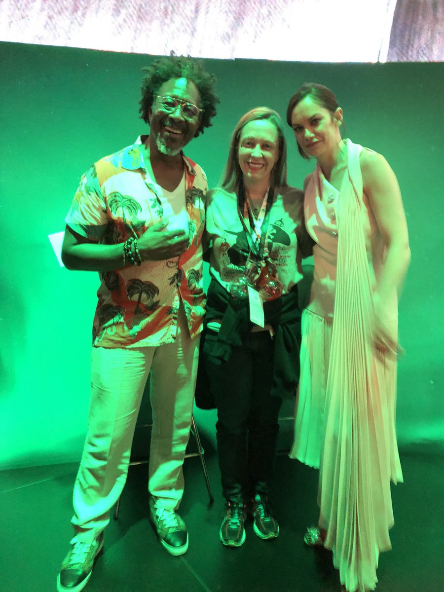 malugargula's tweet photo. @clarkepeters loved meeting you :) #clarkepeters #ruthwilson #HisDarkMaterials #HisDarkMaterialsHBO @HBO_Brasil #CCXP19 #HBOnaCCXP https://t.co/gisEniDGlf