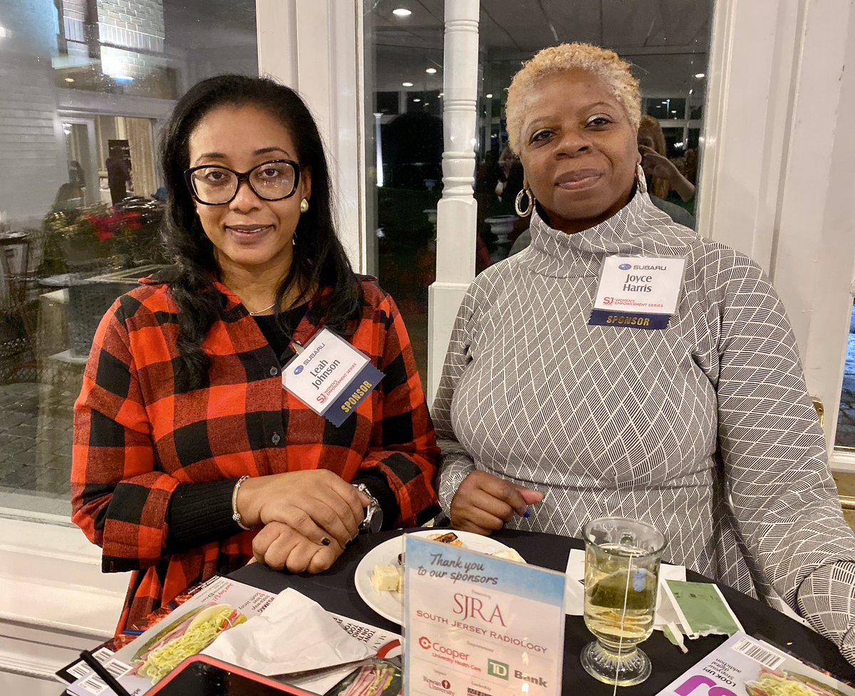 Justsaysj's tweet photo. 👋 Lots of mingling at our cocktail hour tonight!
#HearHerStory #WES19 #girlpower https://t.co/0grU8HqF1l