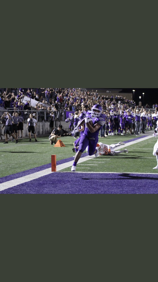 Congratulations to Ronnie Perez #82, for earning 2nd Team All-District and Matt Dixon #89 for earning Honorable Mention All-District! Proud Tight End Coach! #TES #dontbesoft #knockdowns <a href="/MDixon512/">matt</a>