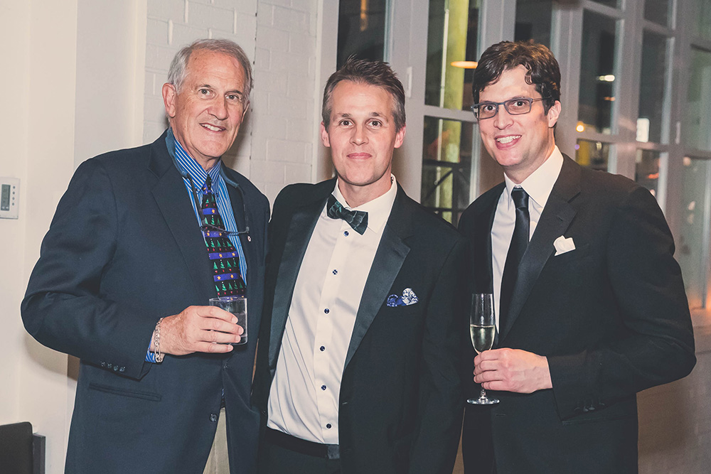 HungerfordProp's tweet image. Celebrating the season and a successful year together at HP’s glamourous Hollywood Holiday Soiree.
#HPHolidays #HPCulture #HPTeam #HPCelebrations