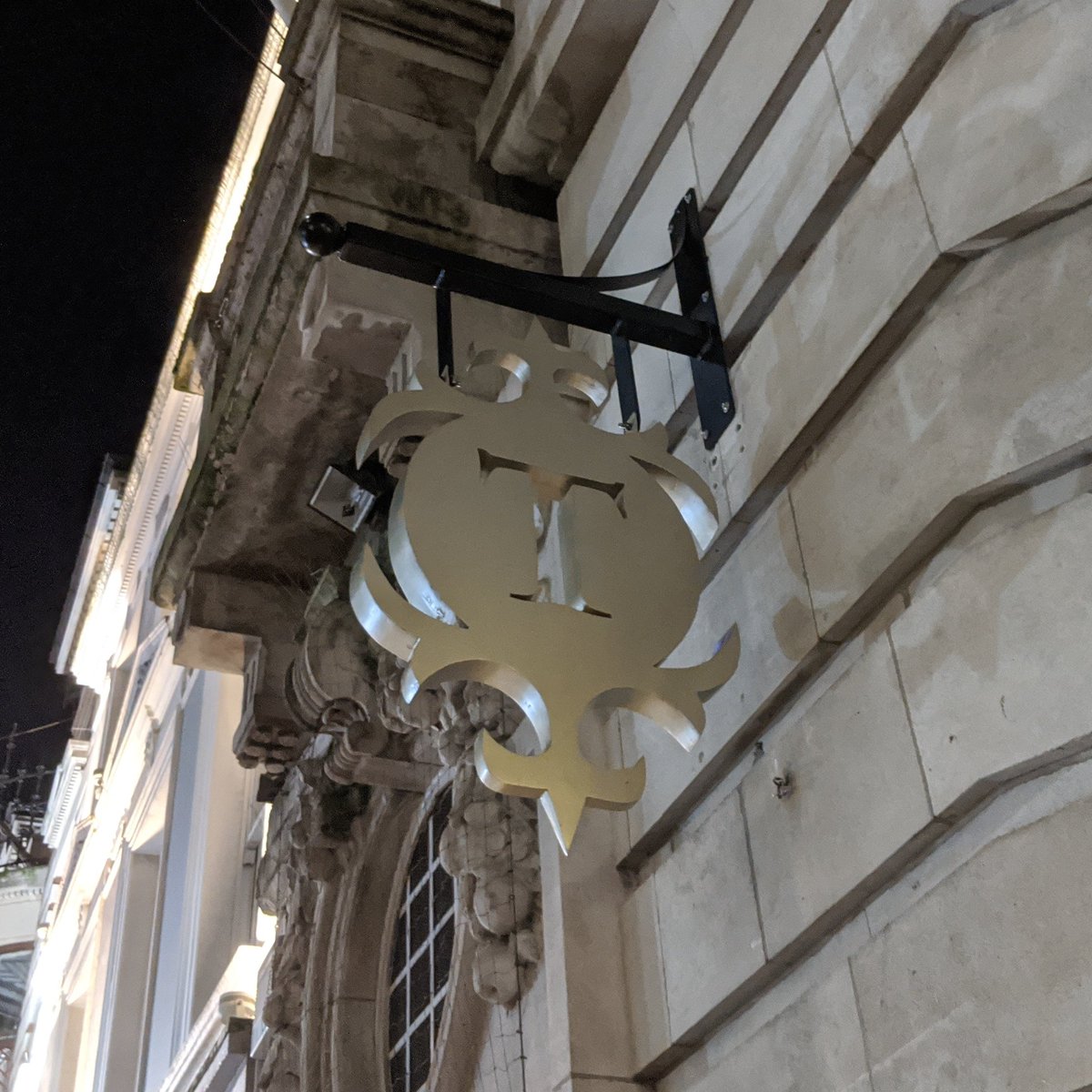 BirmBeerWeek's tweet image. Had an enjoyable time at Birmingham's latest venue opening - @thecolmoretap
A great addition to the beer scene in our city. Can't wait for a return visit.