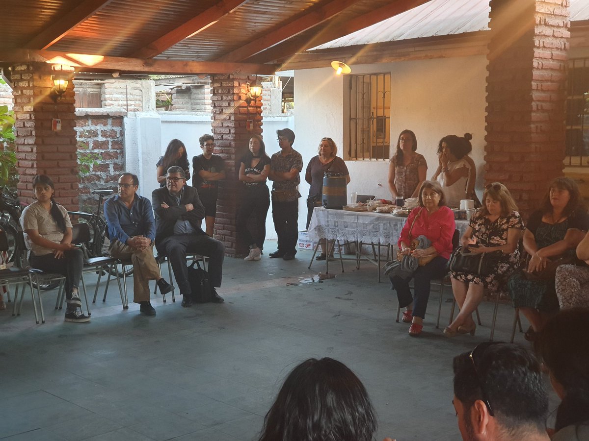 SbUnidad's tweet photo. Gran convocatoria en asamblea de organización de plebiscito comunal
#AC https://t.co/tA8eJTHloV