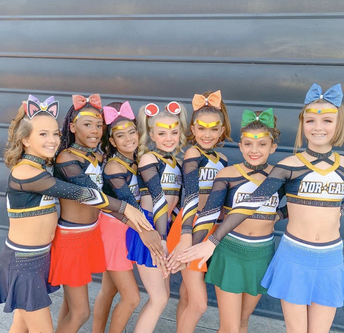 CaliforniaCoed's tweet photo. they have a sailor moon anime theme &amp; it’s actually adorable https://t.co/550XJVfYQh