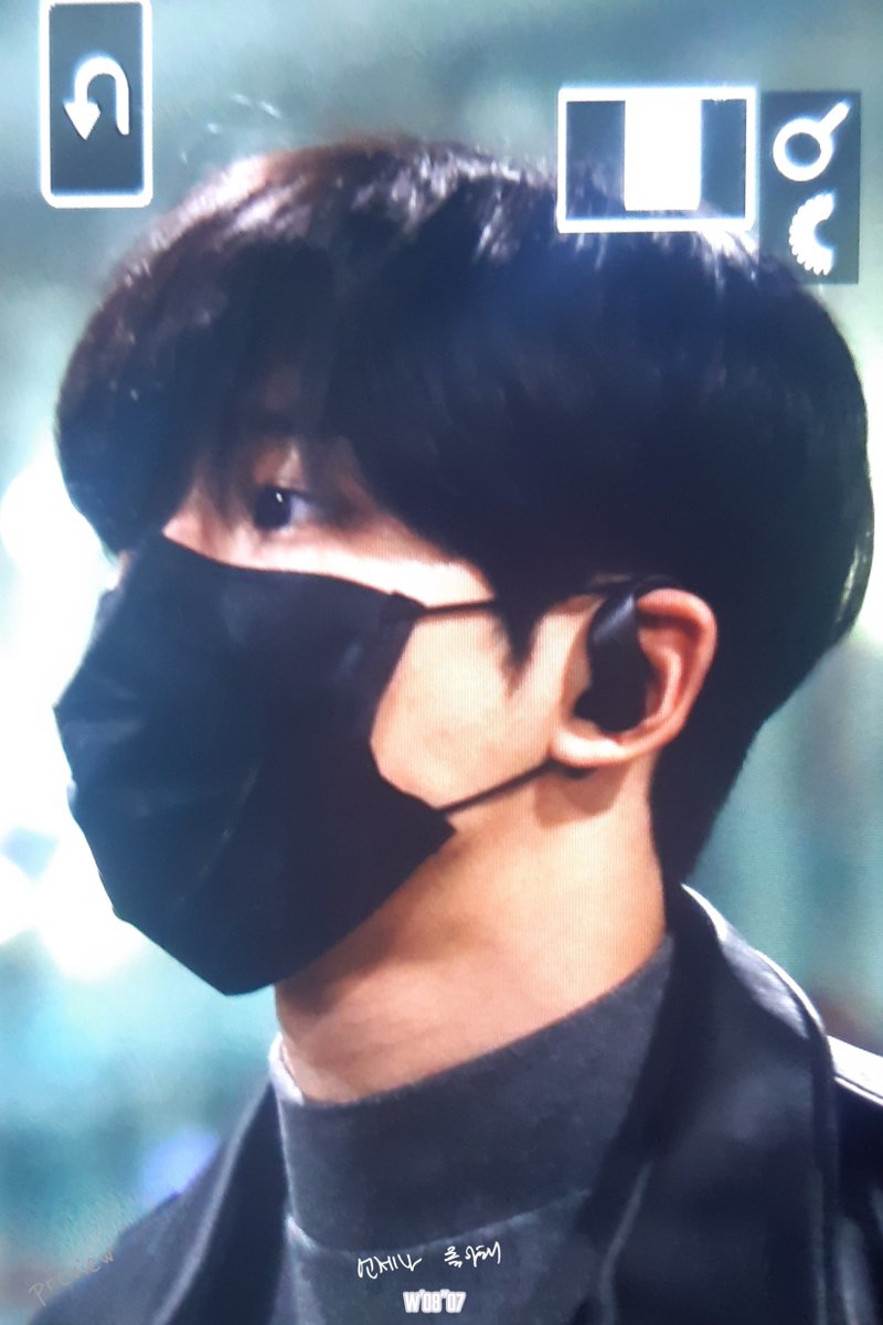seokwo_on's tweet photo. 191210 ICN

수고했어 ㅠㅠ 

#SF9 #로운 #ROWOON #김석우 #ロウン https://t.co/FNReBT7cj1