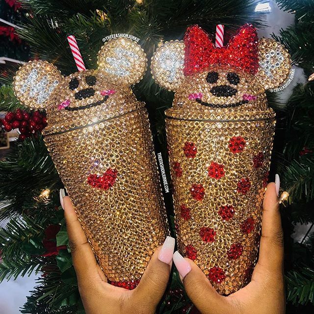 DLifestylers's tweet photo. Repost from @theefashionjunkie - These two Gingerbreads make the cutest little couple. Mickey Gingerbread & Minnie Gingerbread tumblers. #minniegingerbread #mickeygingerbread #disneyland #disneyworld #dlr #wdw #disneyig #disneybound #disneychristmas #dis… https://t.co/I7IAtDHkpX https://t.co/4k5CIGvG5i