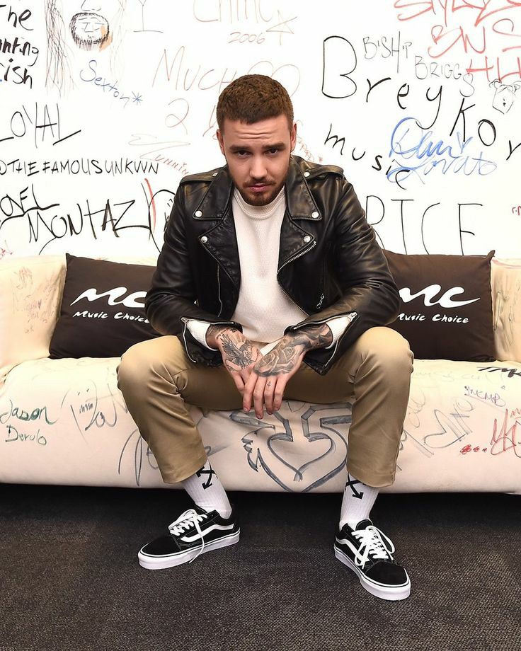 paynexdrew's tweet photo. @PromoLP93 STREAM HEART MEET BREAK♥️ #LP1IsComing #LP1 https://t.co/AHUfoHlMTX