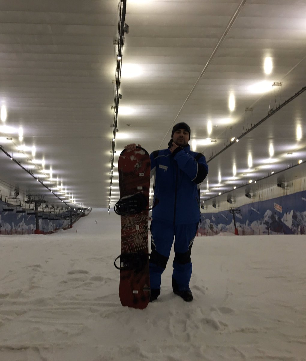 Когда снега нет 🤦‍♂️, а тебе нужно готовиться к Сочи 🏂 🏔
#now #артемкитайгора #китайгора 
#артем_китайгора #artemkitaigora #artem_kitaigora #сейчас_и_здесь #сейчасиздесь #сейчас #здесь