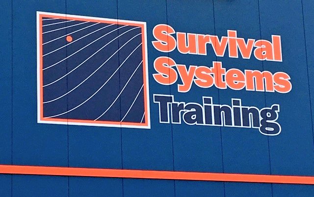 COVE_Solutions's tweet photo. What an experience! Thanks @virtual_marine for letting us test our skills with the marine simulator for lifeboat training at #SurvivalSystemsTraining. The simulator helps offshore workers become more comfortable in stressful situations and better prepared for emergencies βπβ https://t.co/Ty8t3oeBM2
