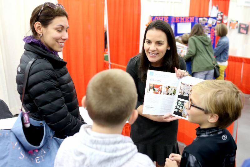 JCPSKY's tweet photo. 🔦 @JcpsSpotlight DECEMBER is here! @JCPSKY parents, this is a great resource for your monthly district updates!

READ HERE ➡️ https://t.co/B3imkwXZOS

#WeAreJCPS https://t.co/lUHBk2RM8b