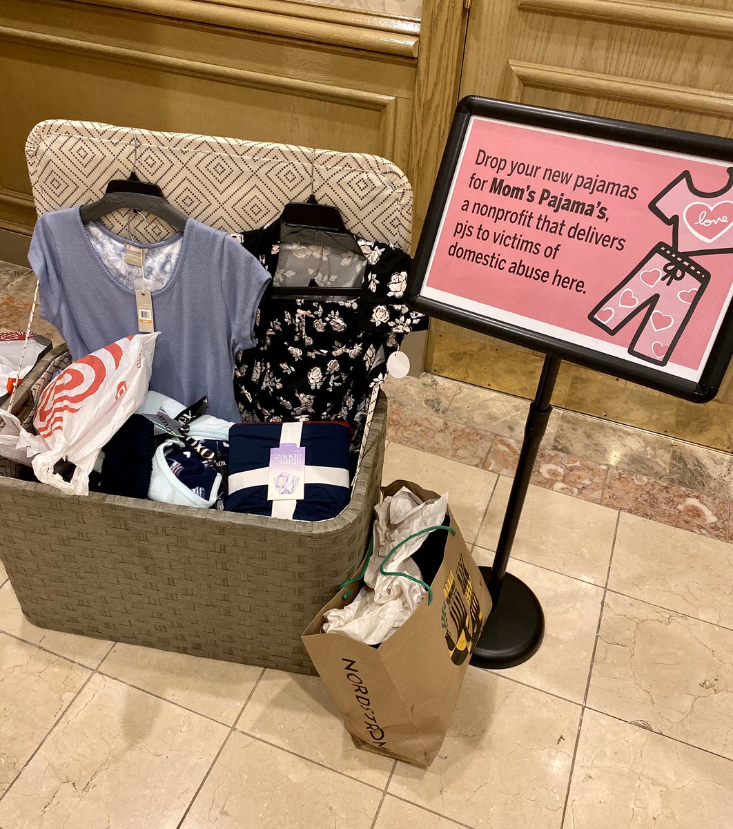 Justsaysj's tweet photo. Thanks to everyone who brought pajamas to tonight’s #Women’s #Empowerment panel! They’ll be donated to #MomsPajamas, a nonprofit that delivers pjs to victims of domestic abuse.
#HearHerStory #WES19 #girlpower https://t.co/q63HCIg4tY