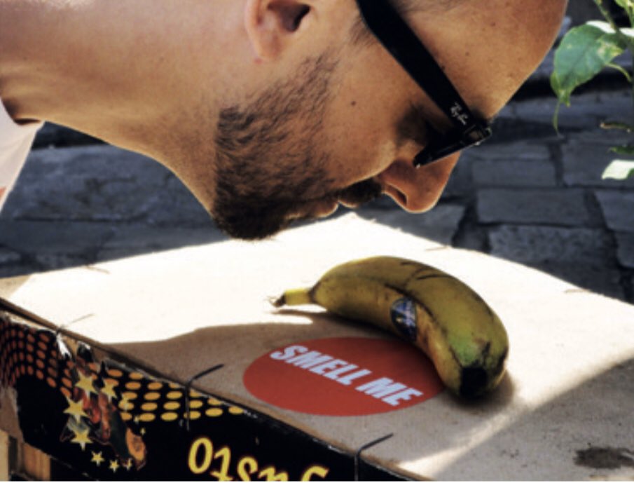 peterdecupere's tweet photo. Smell the banana in the Scent City Walk of Palermo in 2015 curated by @canali.chiara was one of the 33 scented works that connected 10 locations. #banana #babanascent #peterdecupere #olfactoryart #olfactionart #scentart #palermo #parody https://t.co/DRKB4yK7KU