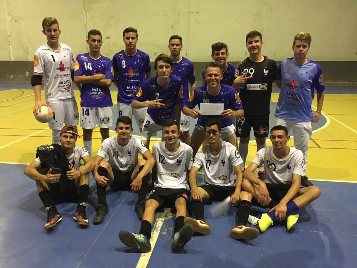 AzulMecanica's tweet photo. Fotos da Final #Amigos #Cruzeiro 🏆🏆🏆 https://t.co/m6vzLvS8AS