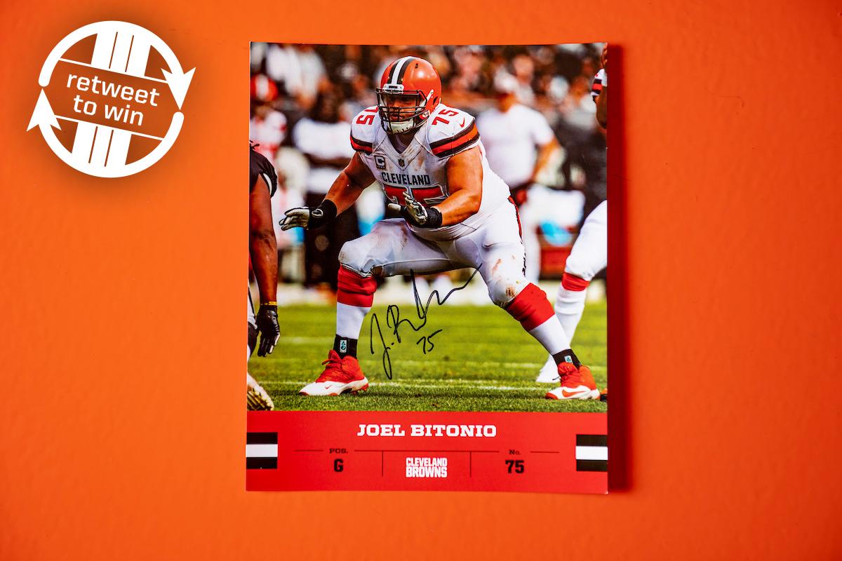 Browns's tweet photo. 🌴 RT for a chance to win this signed @JoelBitonio photo! 🌴 

Rules: https://t.co/bVDrJHJ9Nk 

#ProBowlVote https://t.co/AdeNdmcdJy