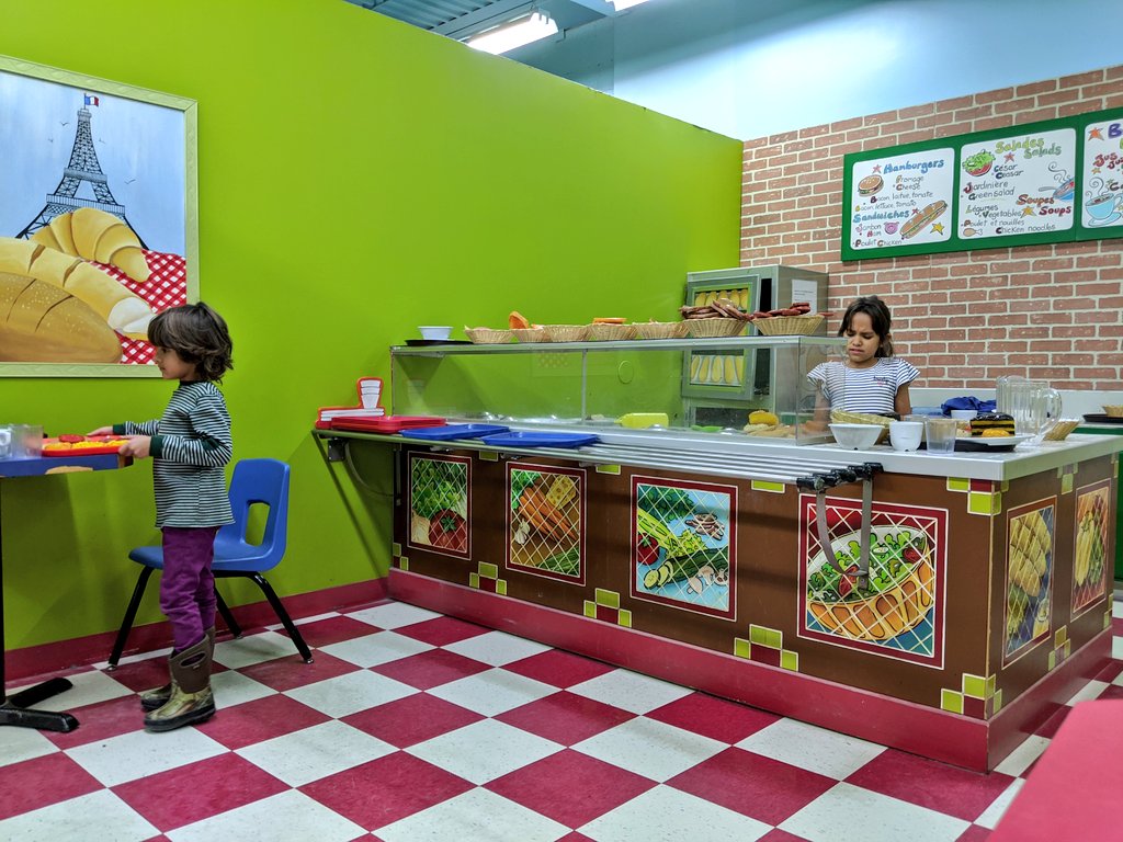 YashYanthi's tweet photo. One final museum they said....I figured a visit to the kids museum in @LavalTourisme was a good way to tire them out before our train back to Toronto. #ExperienceLaval
#MurphysDoLaval #Giftedexperience #QuebecOriginal #MurphysDoQuebec https://t.co/QvCMp46N5q