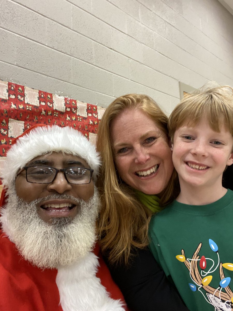 LilaAnnaSauls's tweet photo. For 16 years my boys have celebrated the holidays with my @HNM_SC families and the generous members of #firstcalvary and @eastminsterprez.
Our community is blessed! https://t.co/I5e5FLSUgj