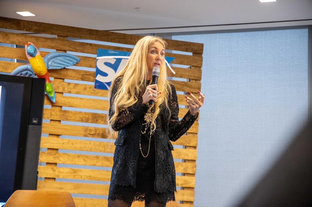 The success of a company should not only be measured by its revenue but how it impacts our society &amp; the #SDGs That's the mindset we must lead with to achieve the #2030Agenda. Our SAP Experience Center here in Hudson Yards is designed to advance the #GlobalGoals