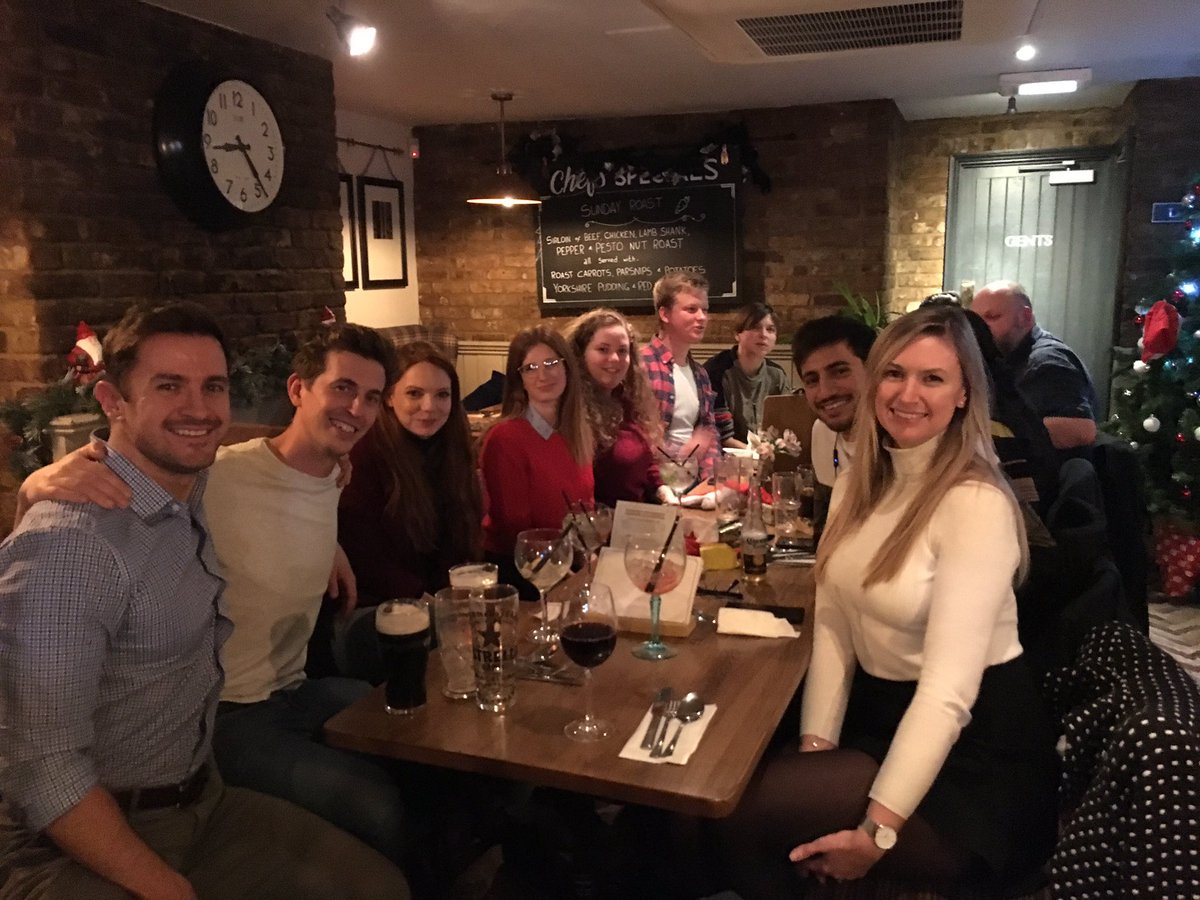 Merry Christmas from the Jones &amp; Silas lab!!🌲⛄️🥂

Really grown this year with new staff and students. Research grants &amp; £150k investment in new EEG equipment from Uni helps, but mainly down to these awesome people doing ALL the hard work...  interns, UGs, RAs, MSc &amp; PhDs. Tack!