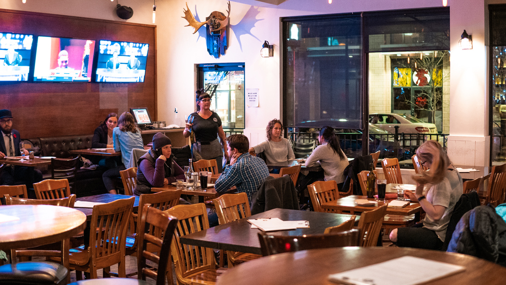 The perfect dinner spot @midtownyyc
📷 <a href="/GRUBBED/">grub bed</a>

 #yycfood #yyceats #yycbites #yycfoodie #yycrestaurants #yycnow #yycliving #yycdatenight #yychappyhour #yycspecials #calgaryfood #yycinfluencer #becausecalgary
#calgaryisbeautiful #cocktails #yycbeer