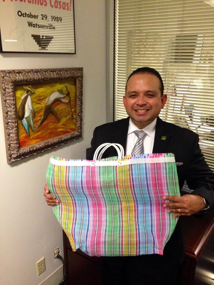 SupervisorAlejo's tweet photo. @CecilioBarrera @VallartaMarket I’m going to bring back my old school mercado bag next time I’m in court!! Carries a lot more!! Squeeze some fruits/vegetables in too for after the hearing!! 🤭⚖️ https://t.co/4jdD5ABvXJ