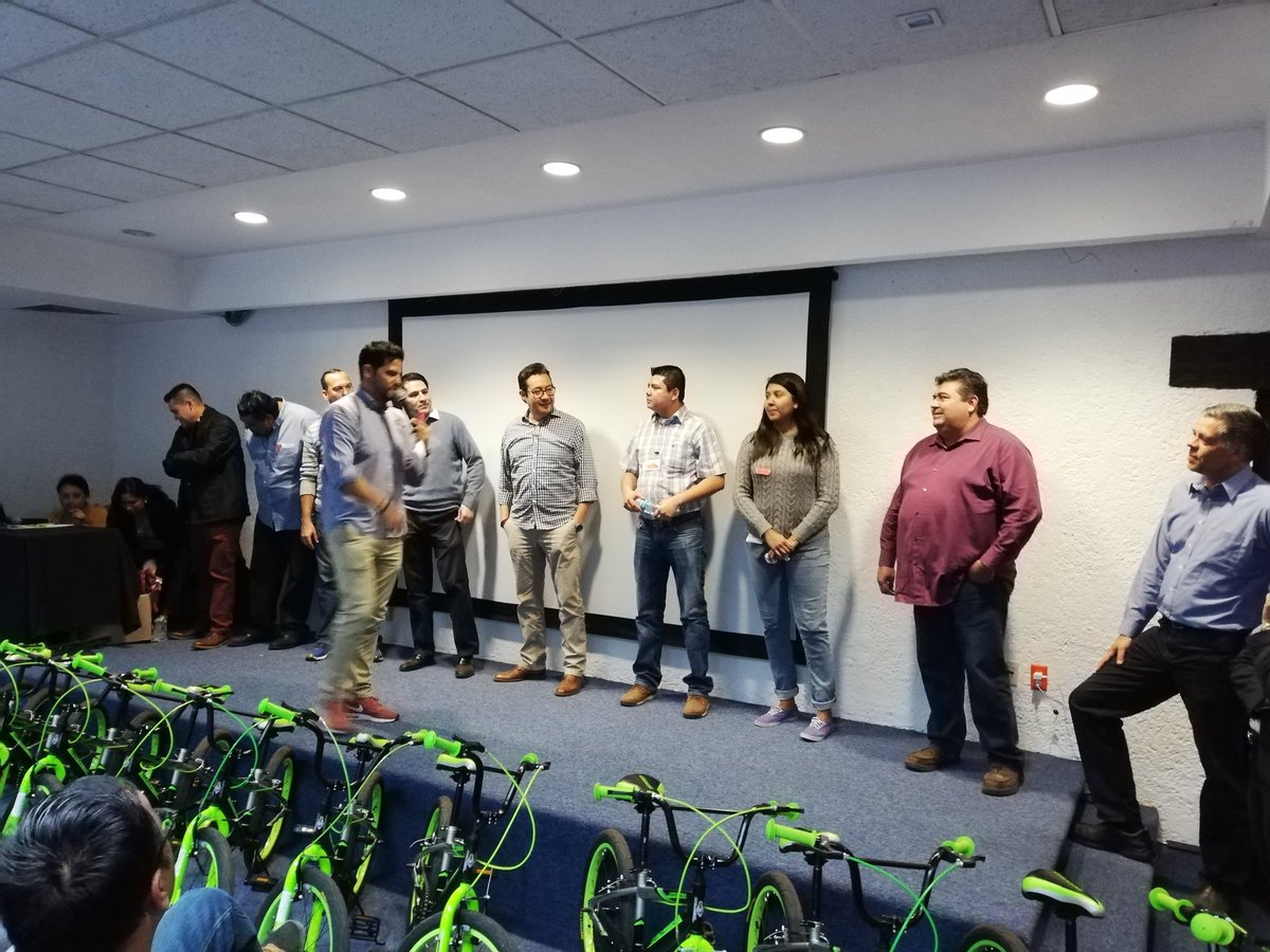 de_totalplay's tweet photo. Integración equipo Totalplay #convirtiendo_oportunidades_en_historias_de_exito https://t.co/mUjPccf7ci