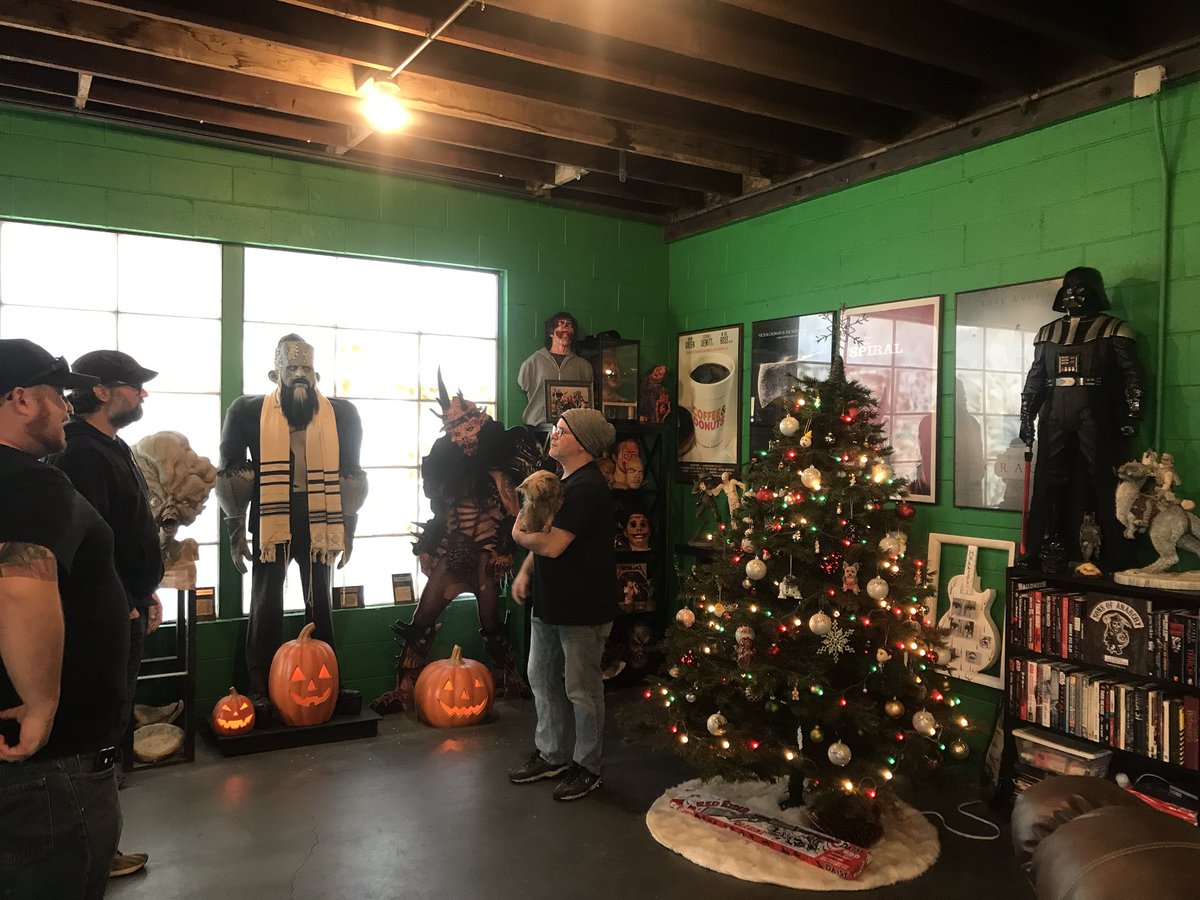 Srock685's tweet photo. Had a great time with some of my favorite people on the west coast. Thank you @Adam_Fn_Green and @TheJoeLynch for a great afternoon! Break a leg Friday, I’ll be there digitally! #Yorkiethon4 #moviecrypt #ariescopepictures https://t.co/HjSTHNba8r